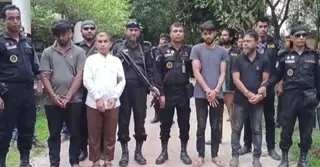 আশুলিয়ায় ভূমিদস্যু মতিনের বাংলোয় র‌্যাবের অভিযান, দেশীয় অস্ত্রসহ চারজন আটক